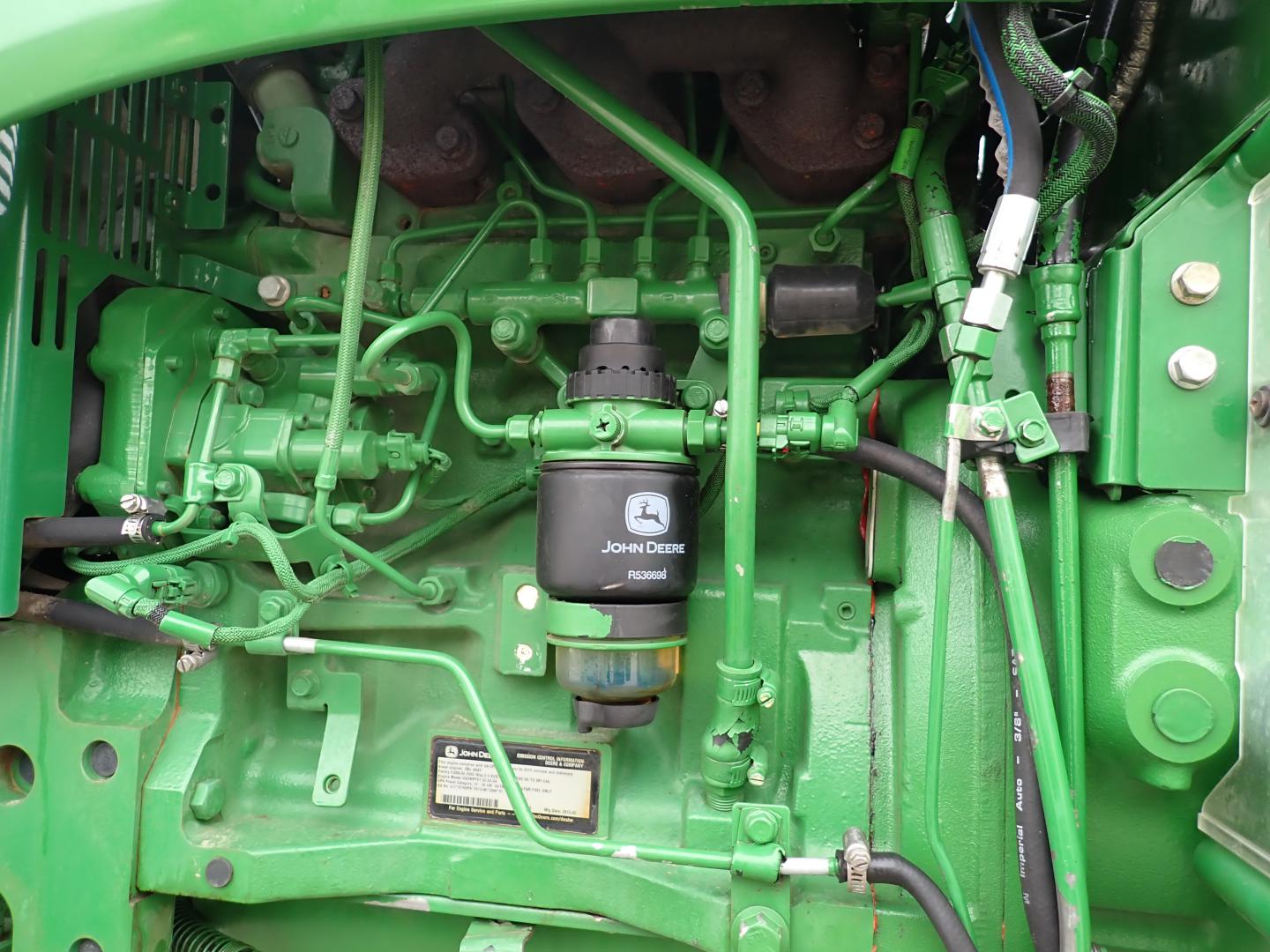 ./imagenes/INVOICE/2019/16432/TRACTOR JOHN DEERE_5065E (19).JPG